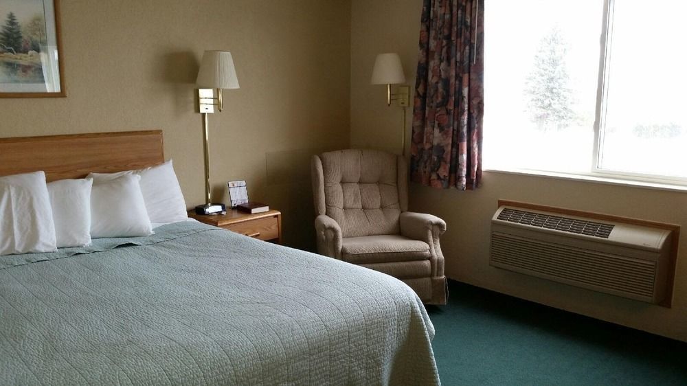 Hotel Americinn By Wyndham Petoskey